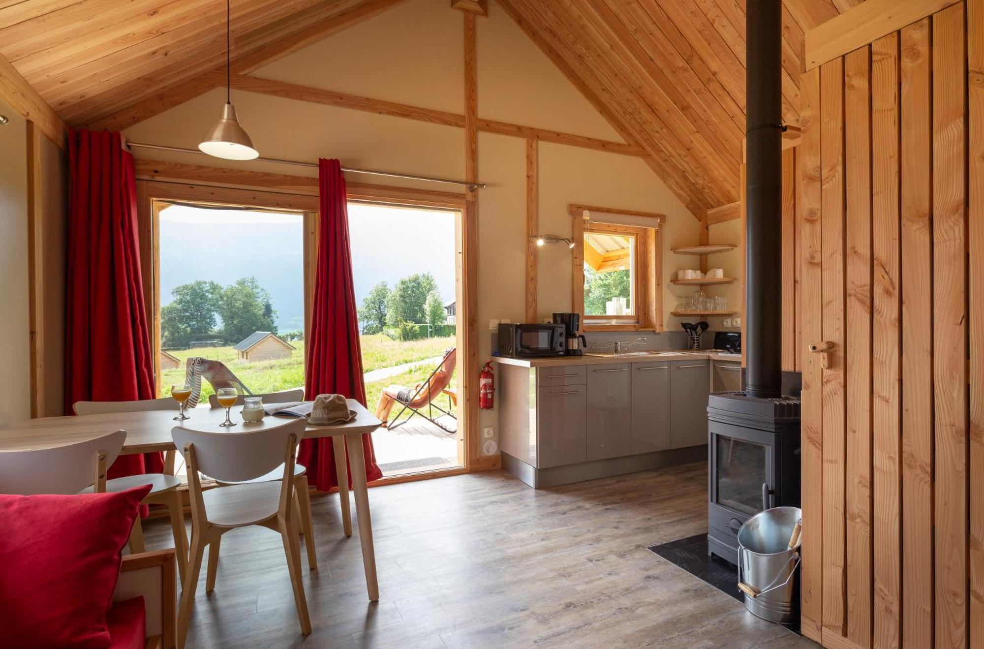 Huttopia Lac D'Aiguebelette Saint-Alban-de-Montbel Habitación foto
